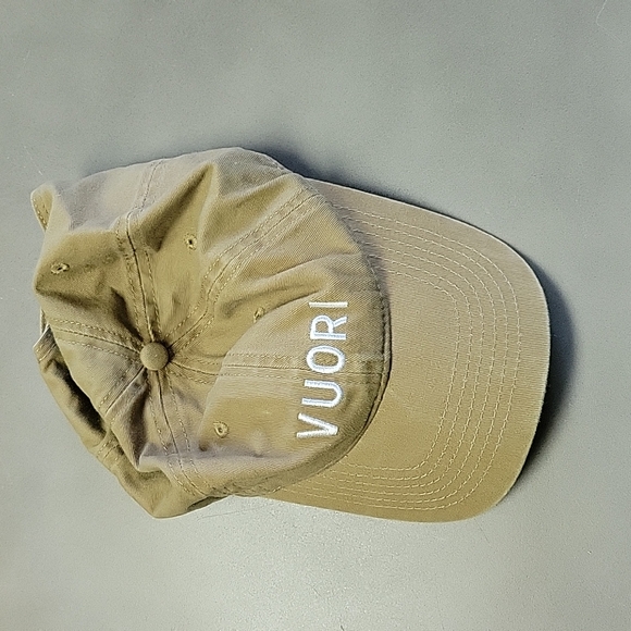 Vuori Baseball Cap Tan Logo Embroidered - Picture 4 of 8